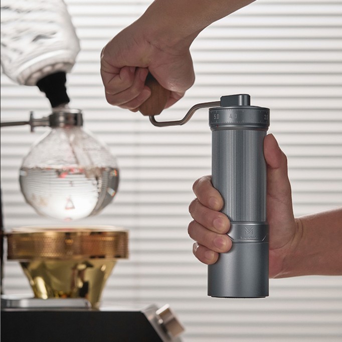 Gm2 External Hand-Cranked Coffee Bean Grinder Italian Coffee Bean Grinder Cnc7 Star Grinding Core